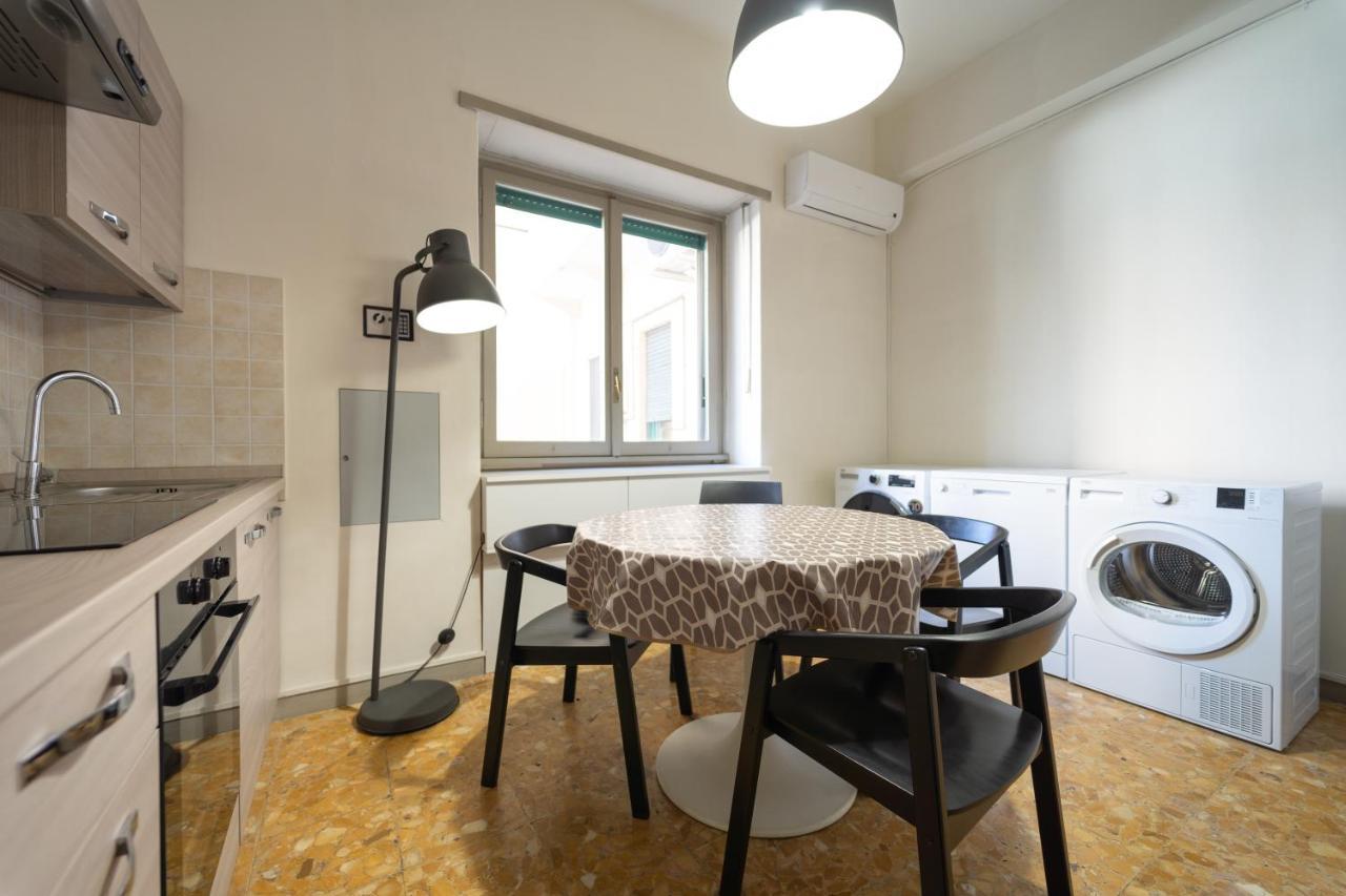 Budget Rooms Sonnino 37 Кальярі Екстер'єр фото