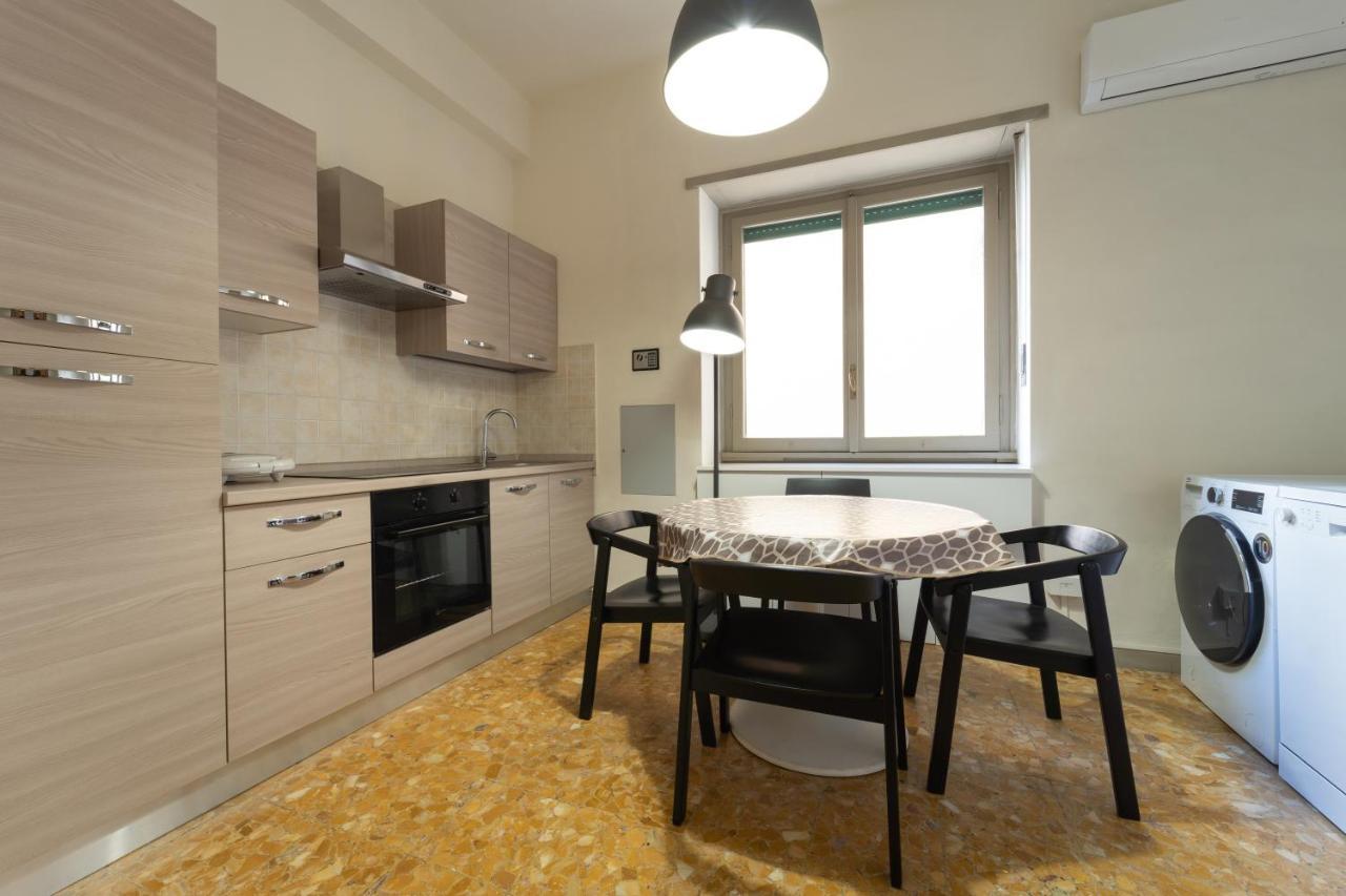 Budget Rooms Sonnino 37 Кальярі Екстер'єр фото