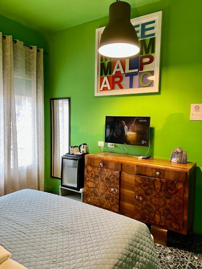 Budget Rooms Sonnino 37 Кальярі Екстер'єр фото