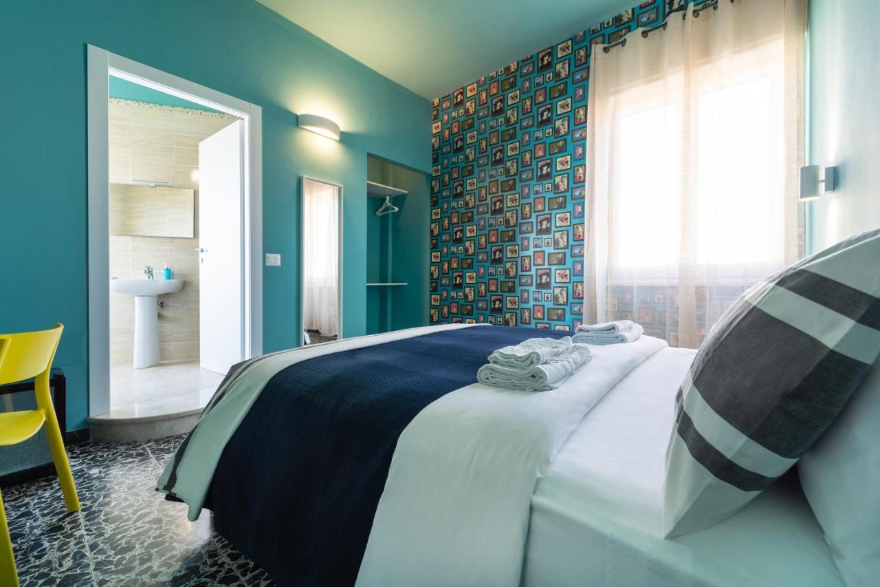 Budget Rooms Sonnino 37 Кальярі Екстер'єр фото