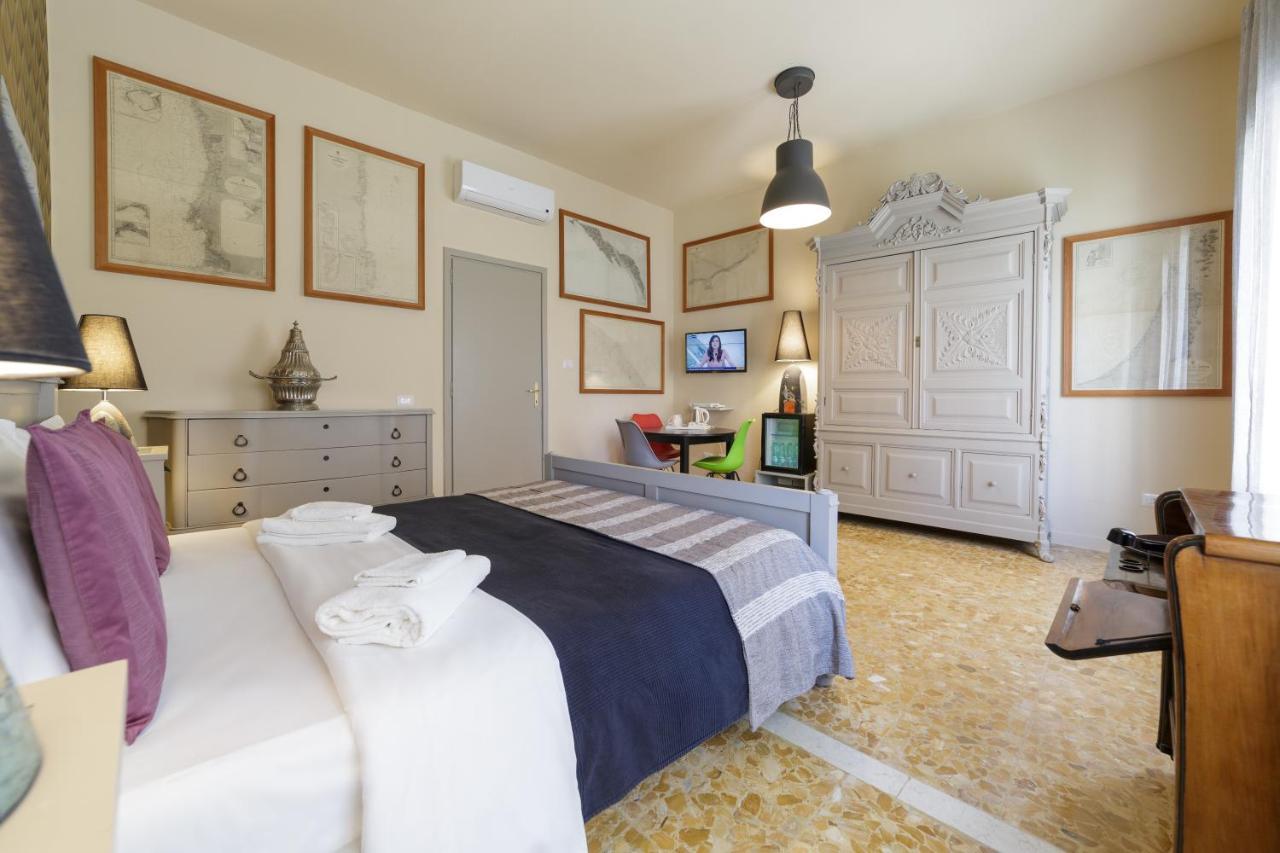 Budget Rooms Sonnino 37 Кальярі Екстер'єр фото